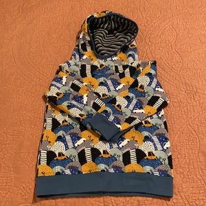 The cutest cars and rolling hills hoodie!